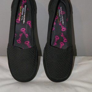 NEW SKECHERS  RELAXED FIT MEMORY FOAM  COMFORT SLIP ON WALKERS